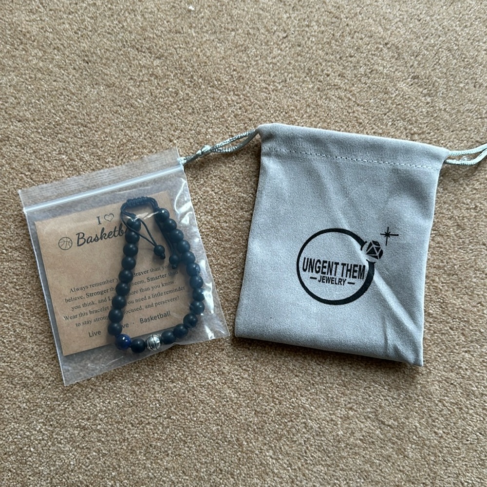 I ❤️ basketball bracelet NWT